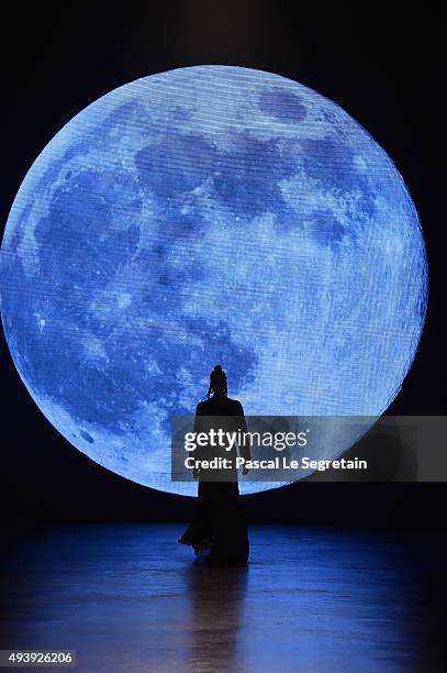 Model walks the runway at the Dany Tabet show during Dubai Fashion Forward Spring/Summer 2016 at Madinat Jumeirah on October 23, 2015 in Dubai,...