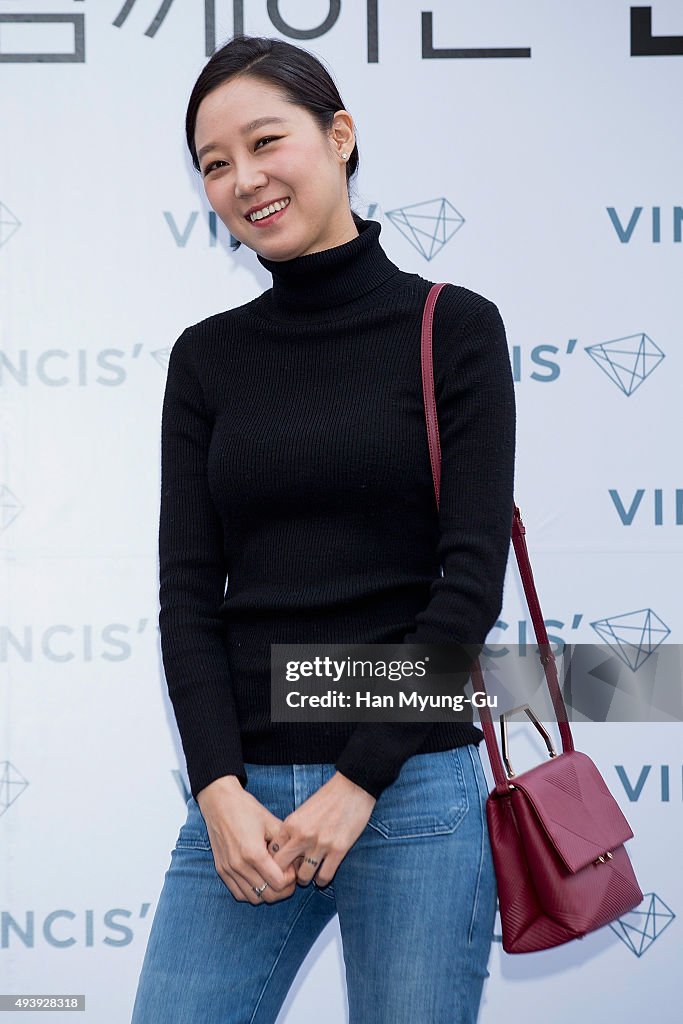 Kong Hyo-Jin Autograph Session For VINCIS