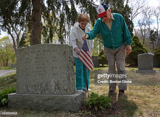 Mae Colcord Ryan Spurr Photos and Premium High Res Pictures - Getty Images