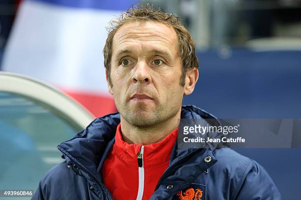 Coach of The Netherlands Arjan van der Laan looks on during the women's international friendly match between France and The Netherlands at Stade Jean...