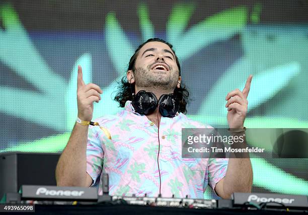 Producer Viceroy performs on Treasure Island at the Treasure Island Music Festival on October 17, 2015 in San Francisco, California.