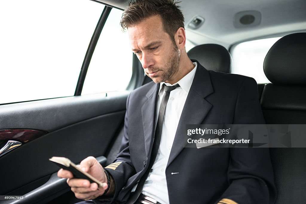 Airplane pilot text messaging in the taxi