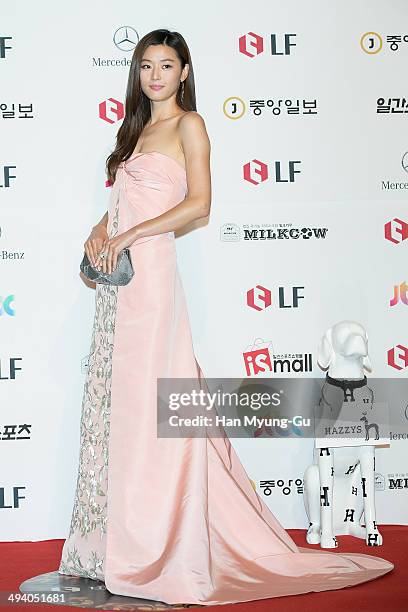 South Korean actress Gianna Jun attends the 50th Paeksang Arts Awards on May 27, 2014 in Seoul, South Korea.