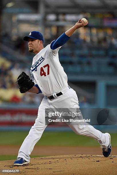 Paul Maholm of the Los Angeles Dodgers pitches against the Miami Marlins at Dodger Stadium on May 14, 2014 in Los Angeles, California.