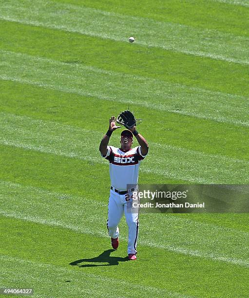 Dayan Viciedo of the Chicago White Sox makes a catch against the New York Yankees at U.S. Cellular Field on May 25, 2014 in Chicago, Illinois. The...