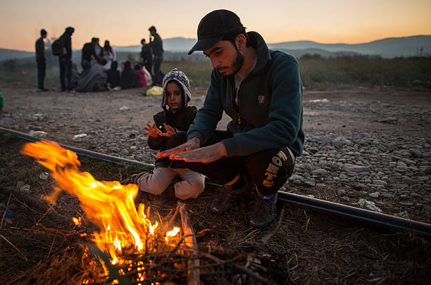 UNS: In Focus: Light and Warmth for the Migrants