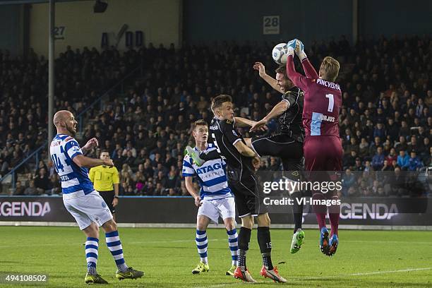 Bryan Smeets of De Graafschap, Bart Straalman of De Graafschap, Mike te Wierik of Heracles Almelo, Ramon Zomer of Heracles Almelo, Goalkeeper Hidde...