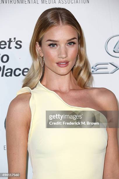 Actress Rosie Huntington-Whiteley attends the 25th annual EMA Awards presented by Toyota and Lexus and hosted by the Environmental Media Association...