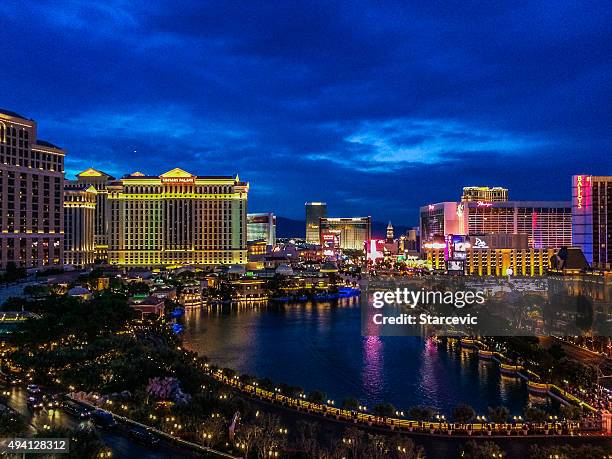 las vegas strip at sunset - las vegas sunset stock pictures, royalty-free photos & images