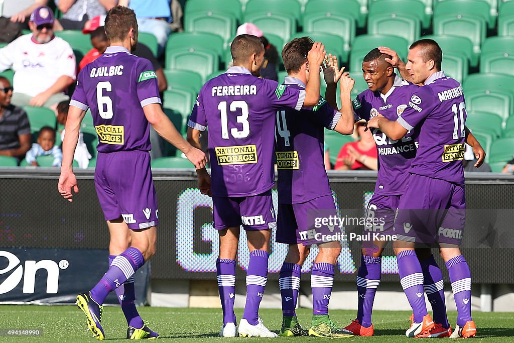 A-League Rd 3 - Perth v Adelaide