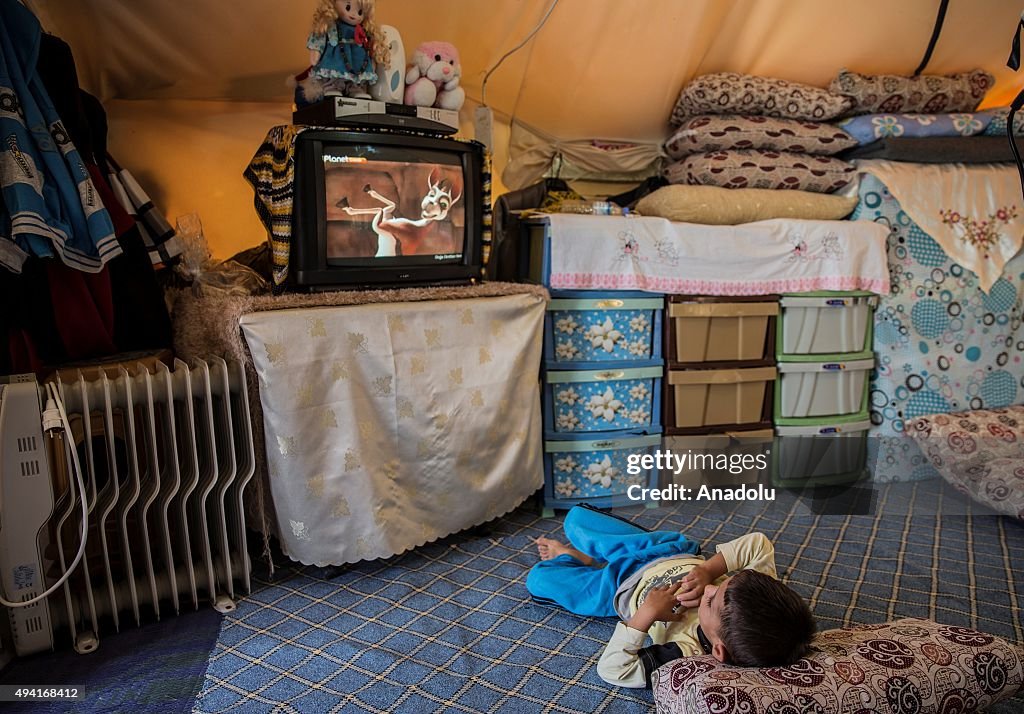 Syrian Refugee Kids Grow in Turkish Camps