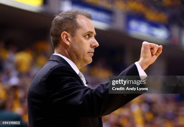 Frank Vogel of the Indiana Pacers motions to his players against the Miami Heat during Game Five of the Eastern Conference Finals of the 2014 NBA...