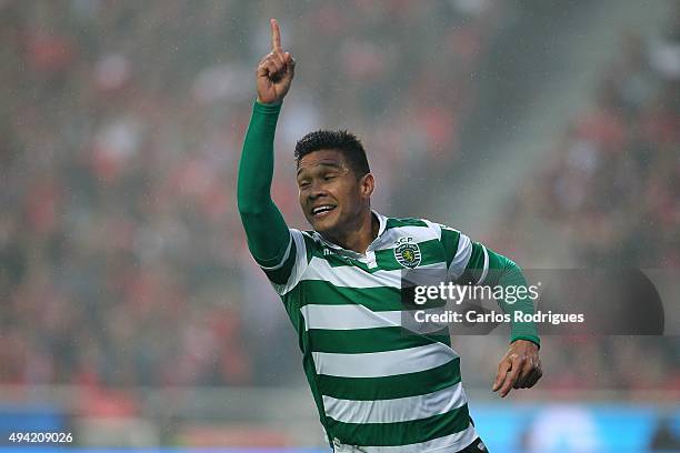 Sporting's forward Teofilo Gutierrez celebrates scoring Sporting«s first goal during the match between SL Benfica and Sporting CP at Estadio da Luz...