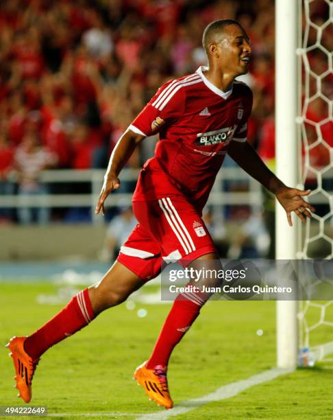 Alejandro Peñaranda of America de Cali celebrates a scored goal during a first leg semi final match between America de Cali and Llaneros as part of...