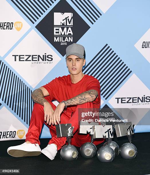 Justin Bieber poses in the winners room at the MTV EMA's 2015 at Mediolanum Forum on October 25, 2015 in Milan, Italy.