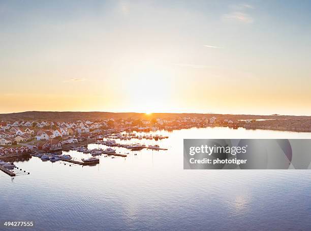 puesta de sol - condado de västra götaland fotografías e imágenes de stock