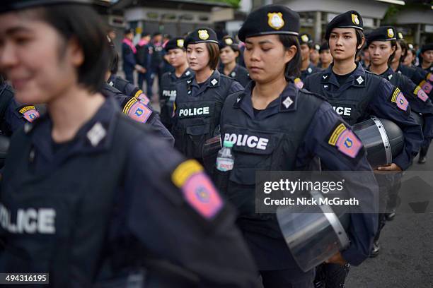Female Riot Police Victory Monument (Thailand) Photos and Premium High Res Pictures ...