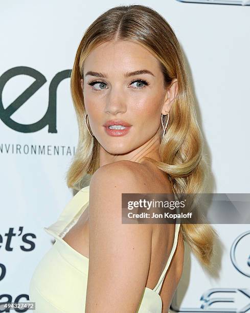 Actress Rosie Huntington-Whiteley arrives at Environmental Media Association Hosts Its 25th Annual EMA Awards Presented By Toyota And Lexus at Warner...