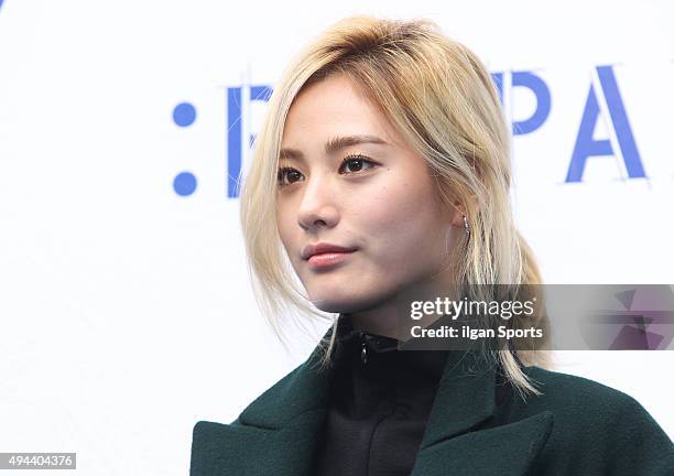 Nana of After School attends the 2016 Hera Seoul Fashion Week - Big Park collection at DDP on October 19, 2015 in Seoul, South Korea.