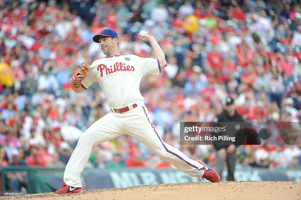 Cincinnati Reds v Philadelphia Phillies