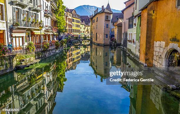 river in the city - haute savoie stock-fotos und bilder