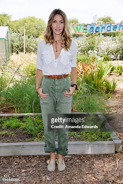 Actress Dawn Olivieri attends The Environmental Media Association's 5th Annual LA School Garden Program Luncheon at Westminster Avenue Elementary...