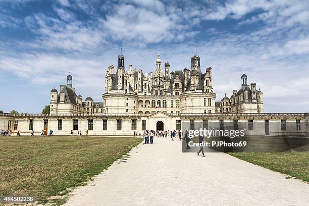 chambord castle - loire - france - cycling loire valley stock pictures, royalty-free photos & images