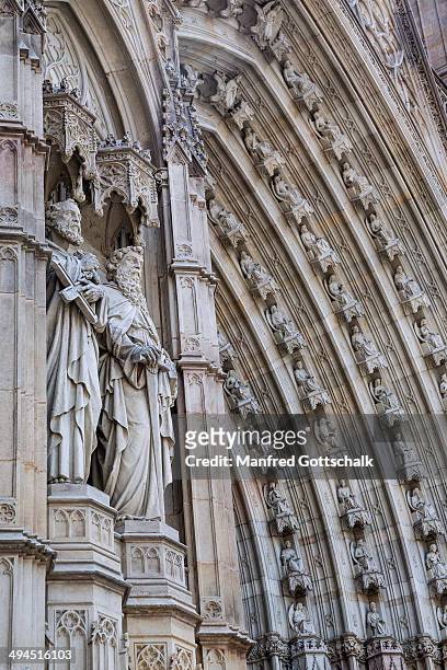 barcelona cathedral portal - barcelona cathedral stock pictures, royalty-free photos & images