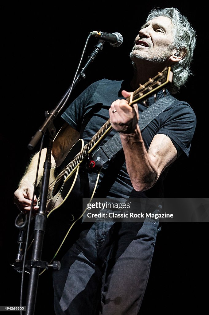 Roger Waters Performing The Wall Live At Wembley Stadium, London