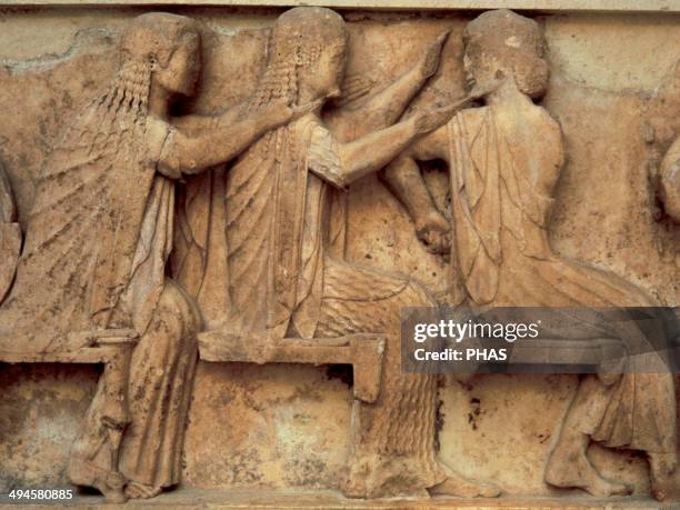Greek art. Archaic. Siphnish Treasury. Frieze sculpture. Ionic style. 530-525 BC. Ares, Aphrodite, Artemis and Apollo. They are supporting the...