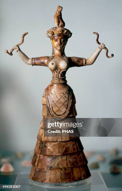 Minoan Art. Island of Crete. The younger snake goddess, from the palace of Knossos. C. 1600 BC. Heraklion Archaeological Museum. Greece.