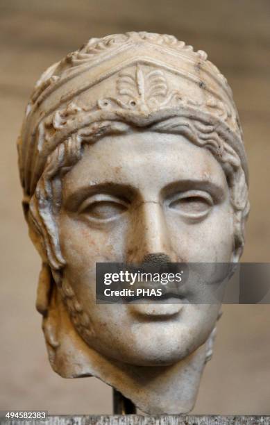Ares, the god of war. Roman equivalent : Mars. Head of a statue of Ares. Roman sculpture after original of about 430 BC. Glytothek. Munich.
