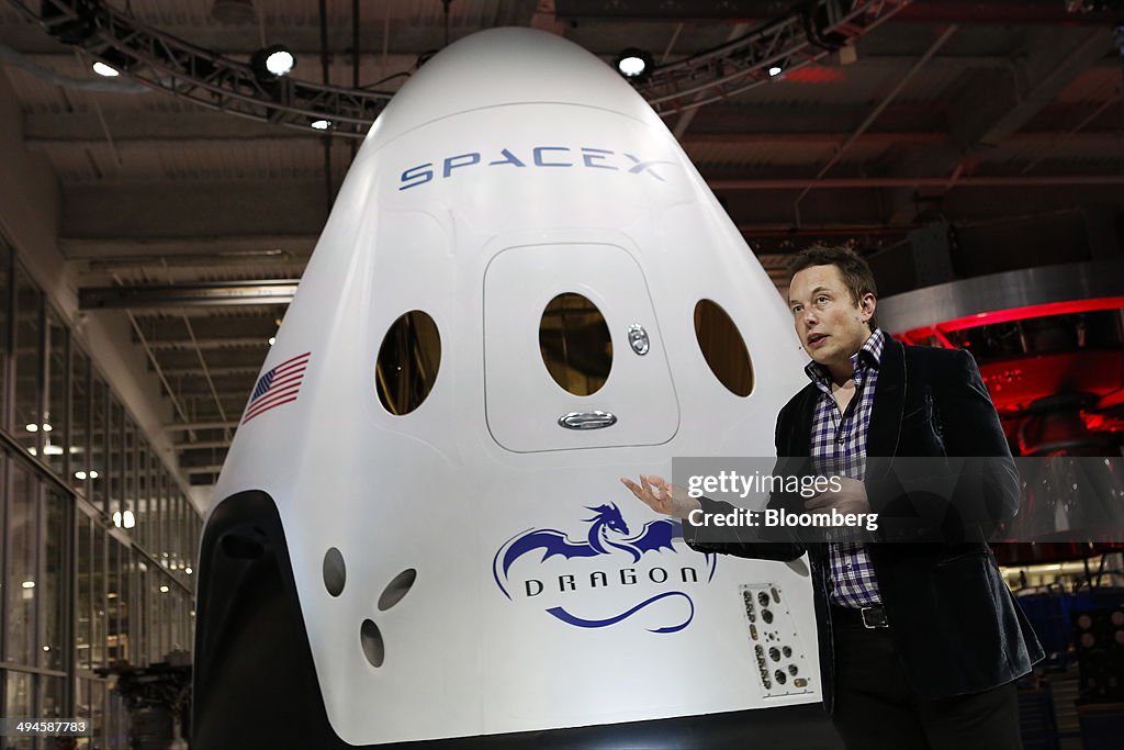 SpaceX CEO Elon Musk Unveils The Dragon V2 Space Taxi