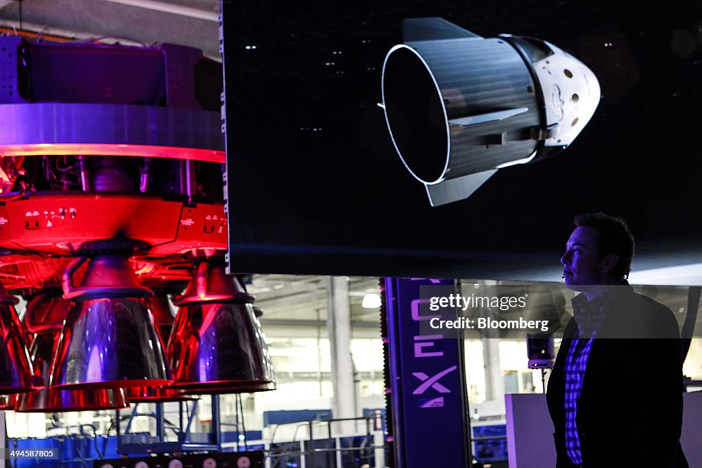 SpaceX CEO Elon Musk Unveils The Dragon V2 Space Taxi