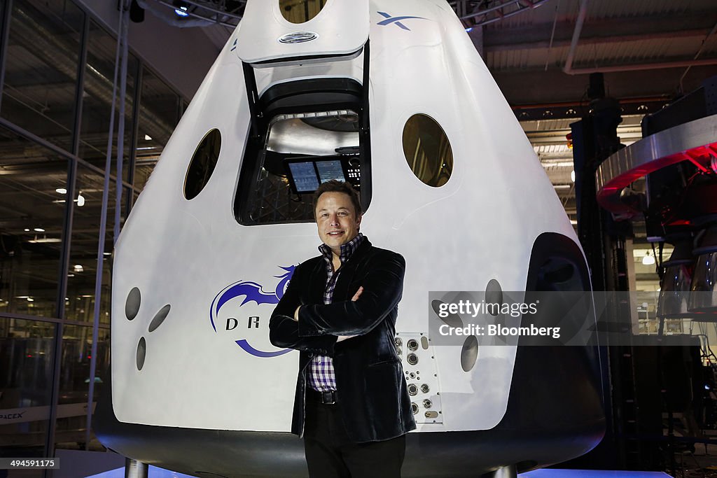 SpaceX CEO Elon Musk Unveils The Dragon V2 Space Taxi