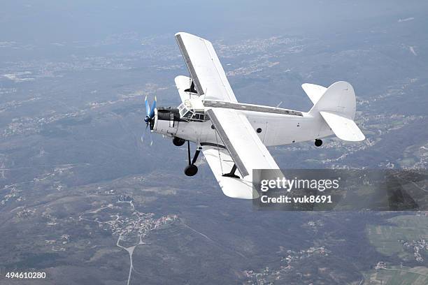 antonov 2 biplane - biplane stock pictures, royalty-free photos & images