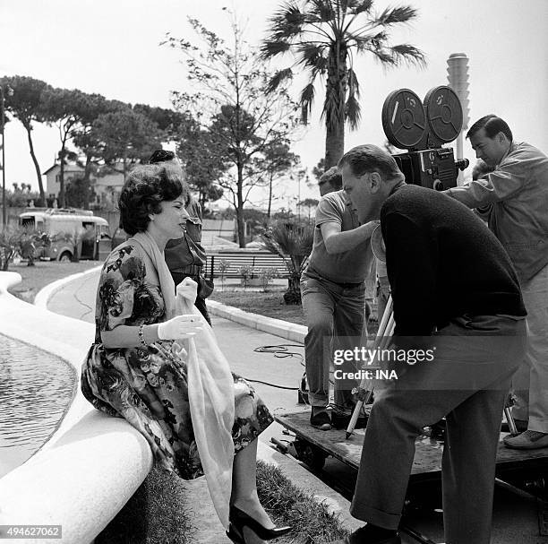 Shooting of the interview of Haya Harareet by François Chalais within the framework of the Cannes film festival