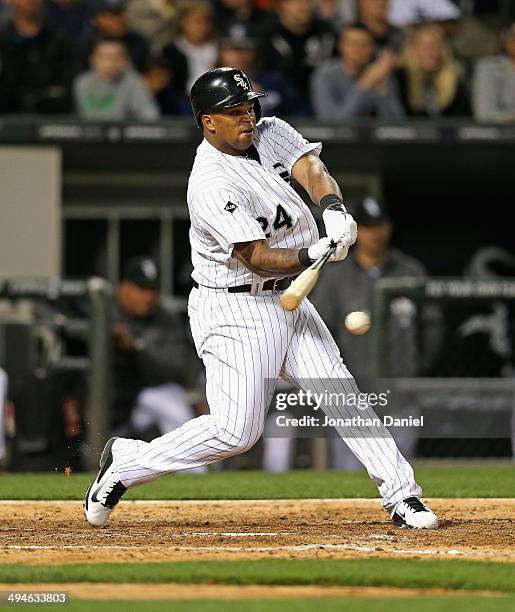 Dayan Viciedo of the Chicago White Sox bats against the New York Yankees at U.S. Cellular Field on May 22, 2014 in Chicago, Illinois. The White Sox...