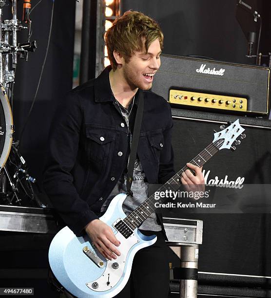 Luke Hemmings of 5 Seconds of Summer performs on the Citi Concert Series on TODAY at Rockefeller Plaza on October 28, 2015 in New York City.