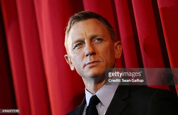 Actor Daniel Craig attends the German premiere of the new James Bond movie 'Spectre' at CineStar on October 28, 2015 in Berlin, Germany.