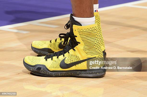 The sneakers of Kobe Bryant of the Los Angeles Lakers before the game against the Minnesota Timberwolves on October 28, 2015 at STAPLES Center in Los...