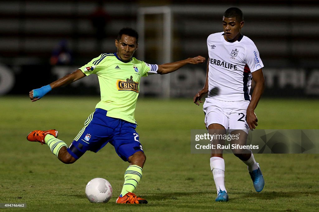 San Martin v Sporting Cristal - Torneo Clausura 2015