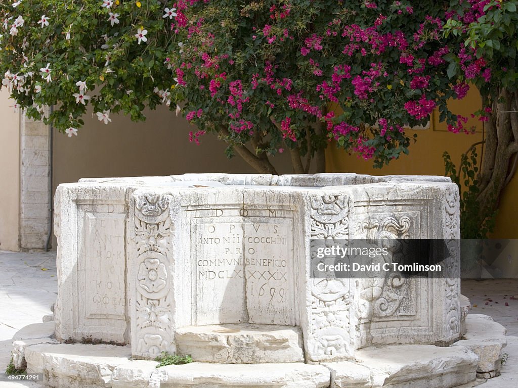Historic Venetian well, Corfu Town, Corfu, Greece