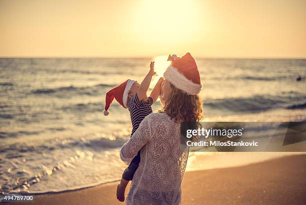 christmas time at the beach - christmas summer stockfoto's en -beelden