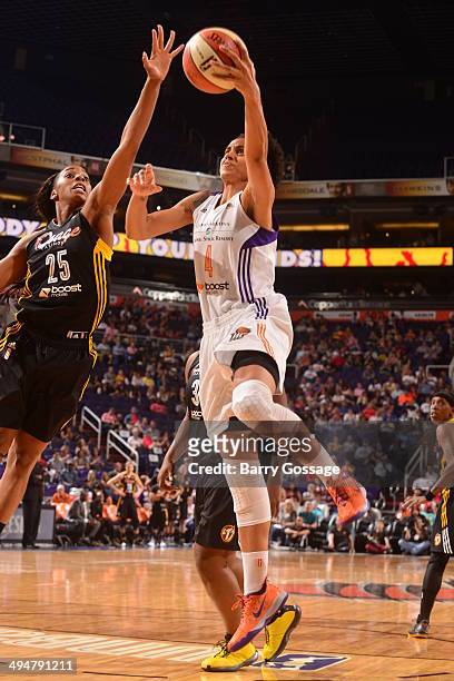 Candice Dupree of the Phoenix Mercury shoots against the Tulsa Shock on May 30, 2014 at US Airways Center in Phoenix, Arizona. NOTE TO USER: User...