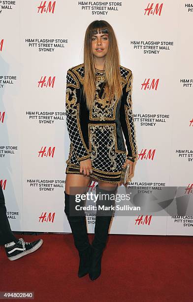 Mimi Elashiry arrives at the H&M Sydney Flagship Store VIP Party on October 29, 2015 in Sydney, Australia.