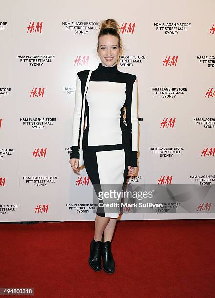 Sophie Lowe arrives at the H&M Sydney Flagship Store VIP Party on October 29, 2015 in Sydney, Australia.