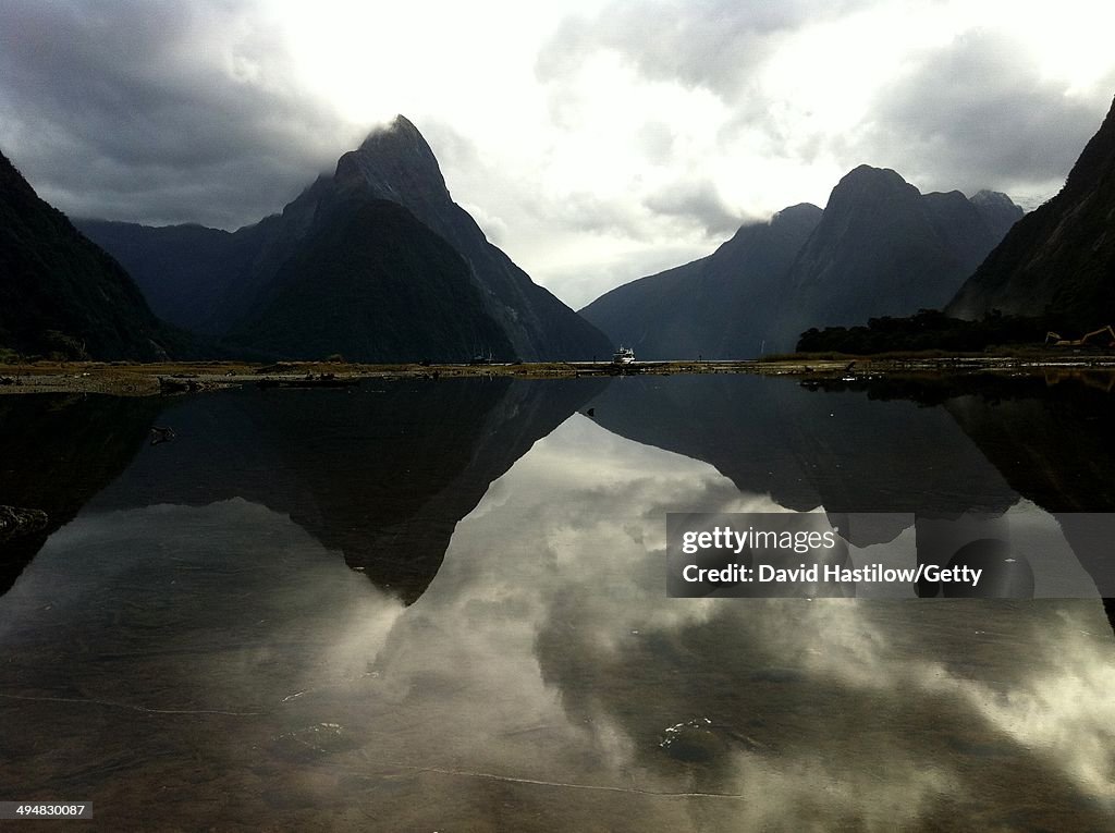 New Zealand's Cities & Landmarks