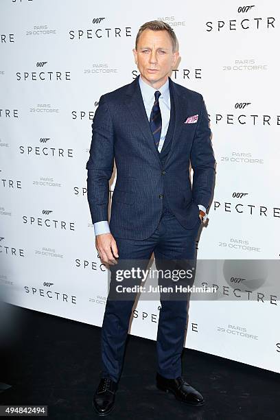Actor Daniel Craig attends "007 Spectre" Paris Premiere at Le Grand Rex on October 29, 2015 in Paris, France.