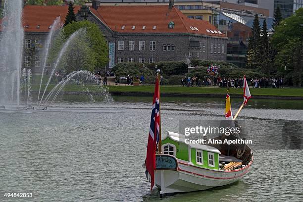 Boat with flag on Lille Lungegårdsvann